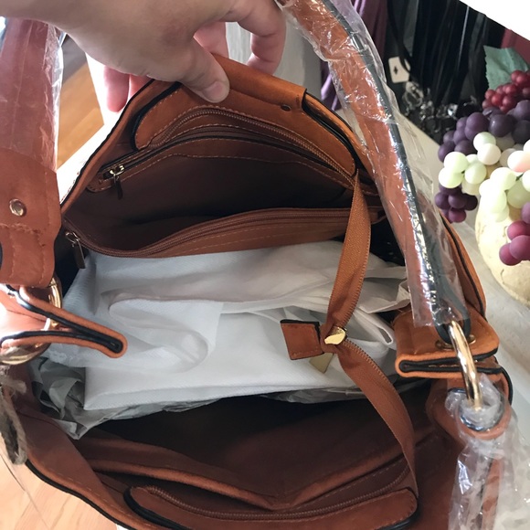 Woven two way tassel hobo shoulder purse - Picture 4 of 6